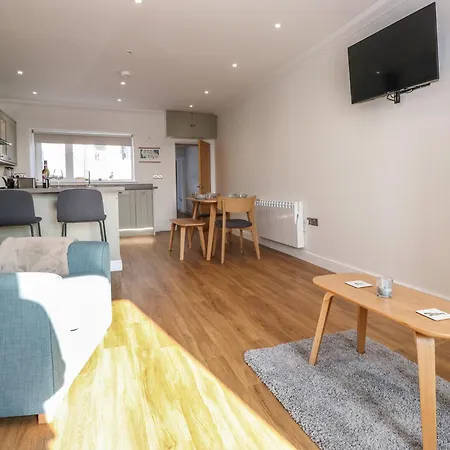 2 South Street * Wigton